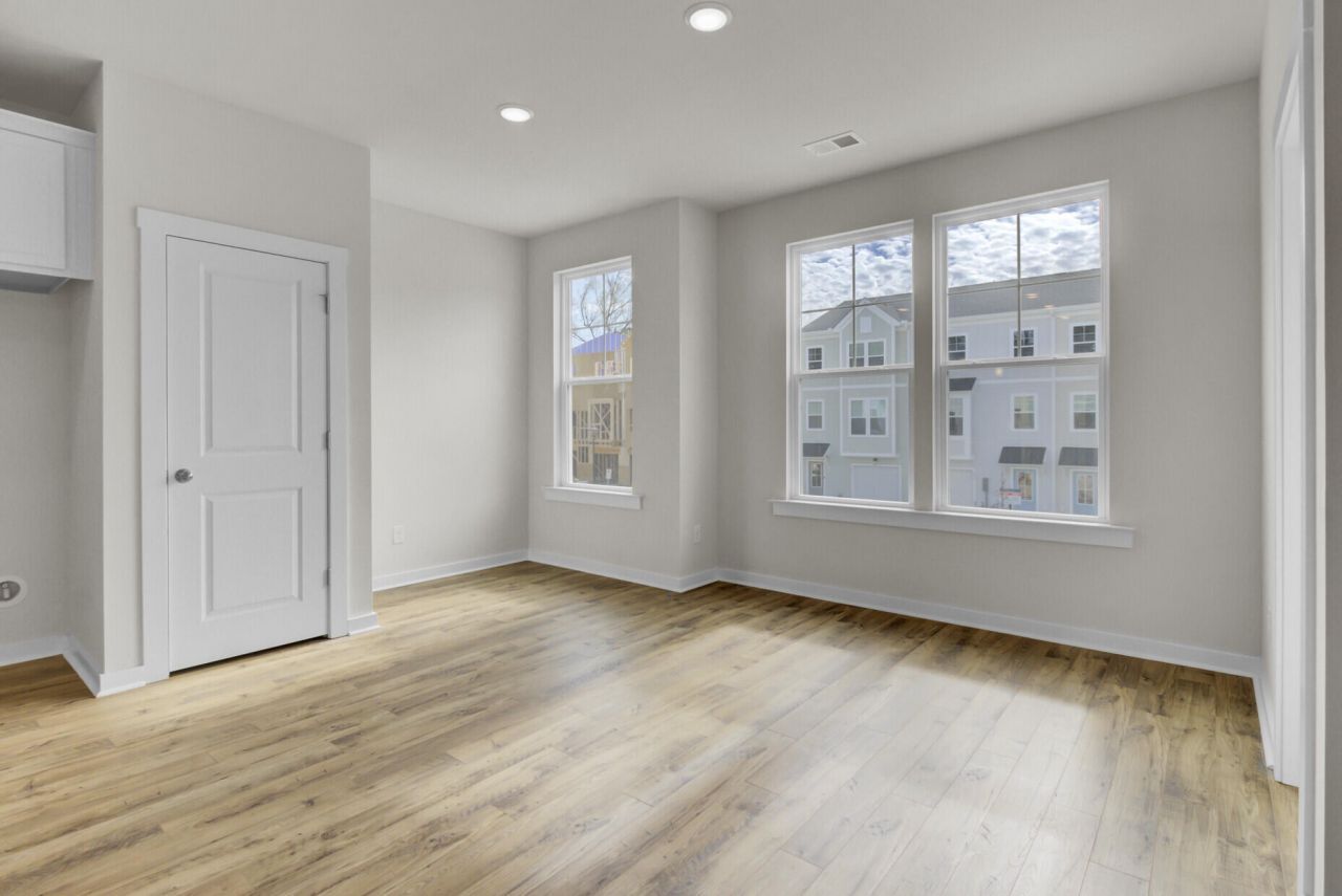 412 Caledon Court Photo 13