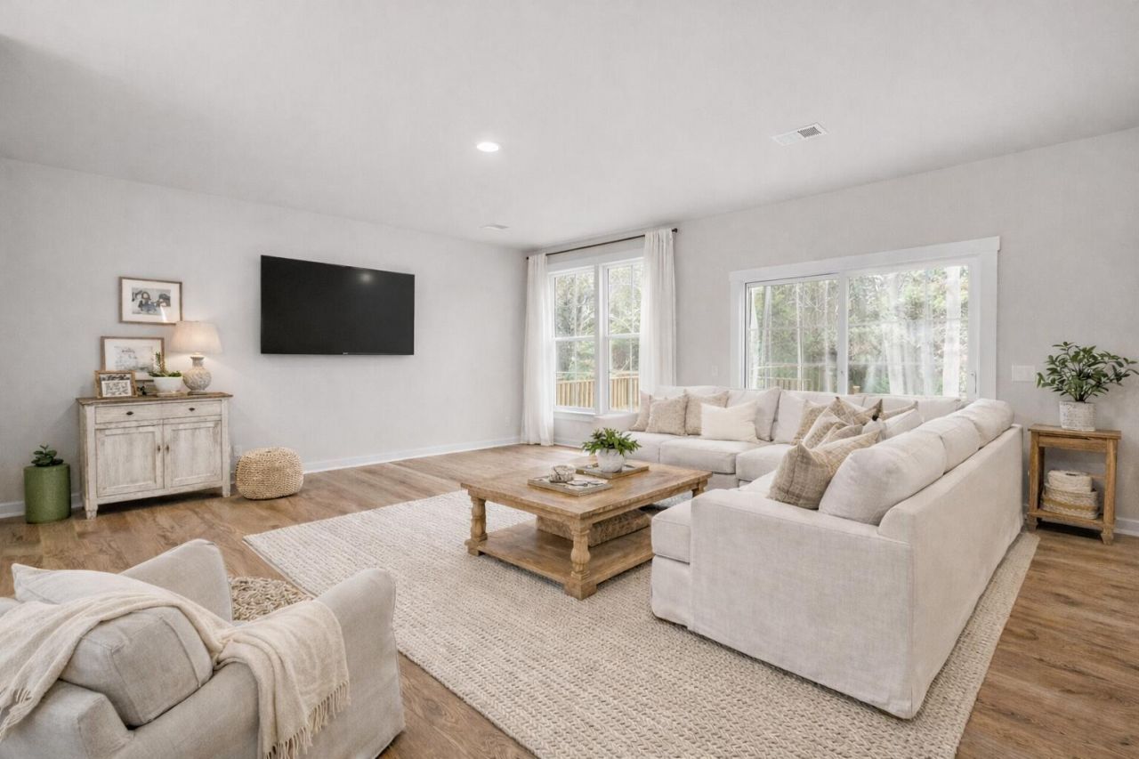 412 Caledon Court Photo 17