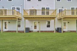 412 Caledon Court photo 4