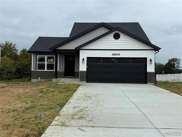 28545 Shallow Water Road, Warrenton, MO 63383