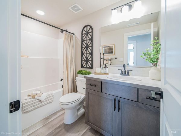 891 W Gallopher St, Unit Pacific Lo, Nampa, ID 83686