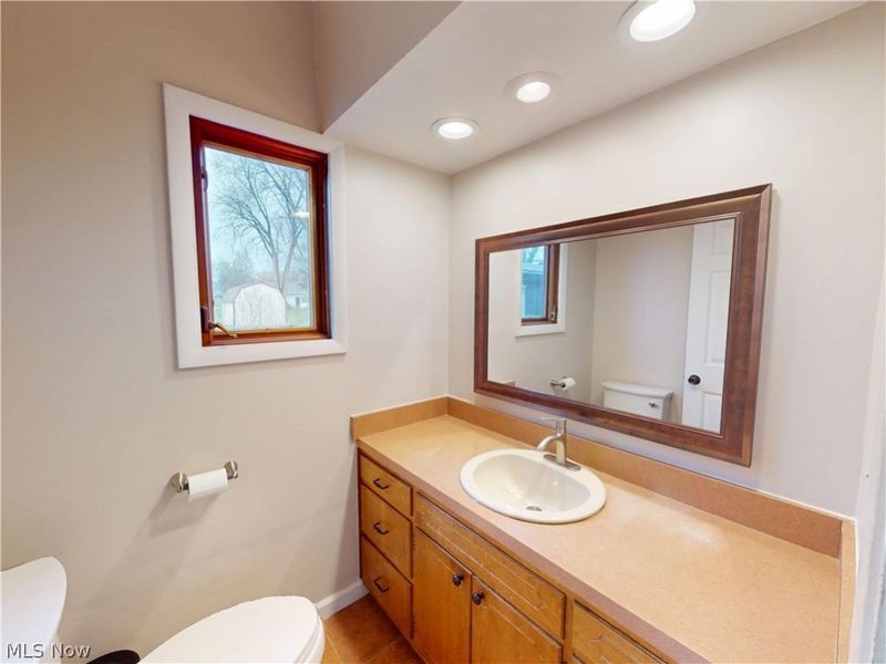 162 S Leavitt Road , Amherst, OH 44001 Photo 30