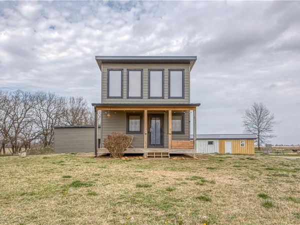 2523 SE Wyandotte Road, Columbus, KS 66725