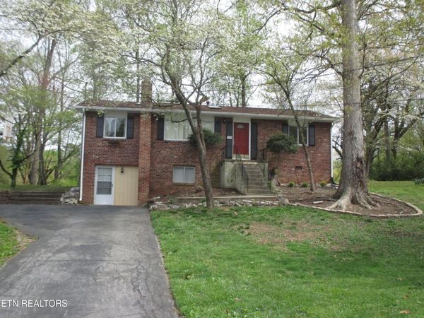 120 Culver Rd, Oak Ridge, TN 37830