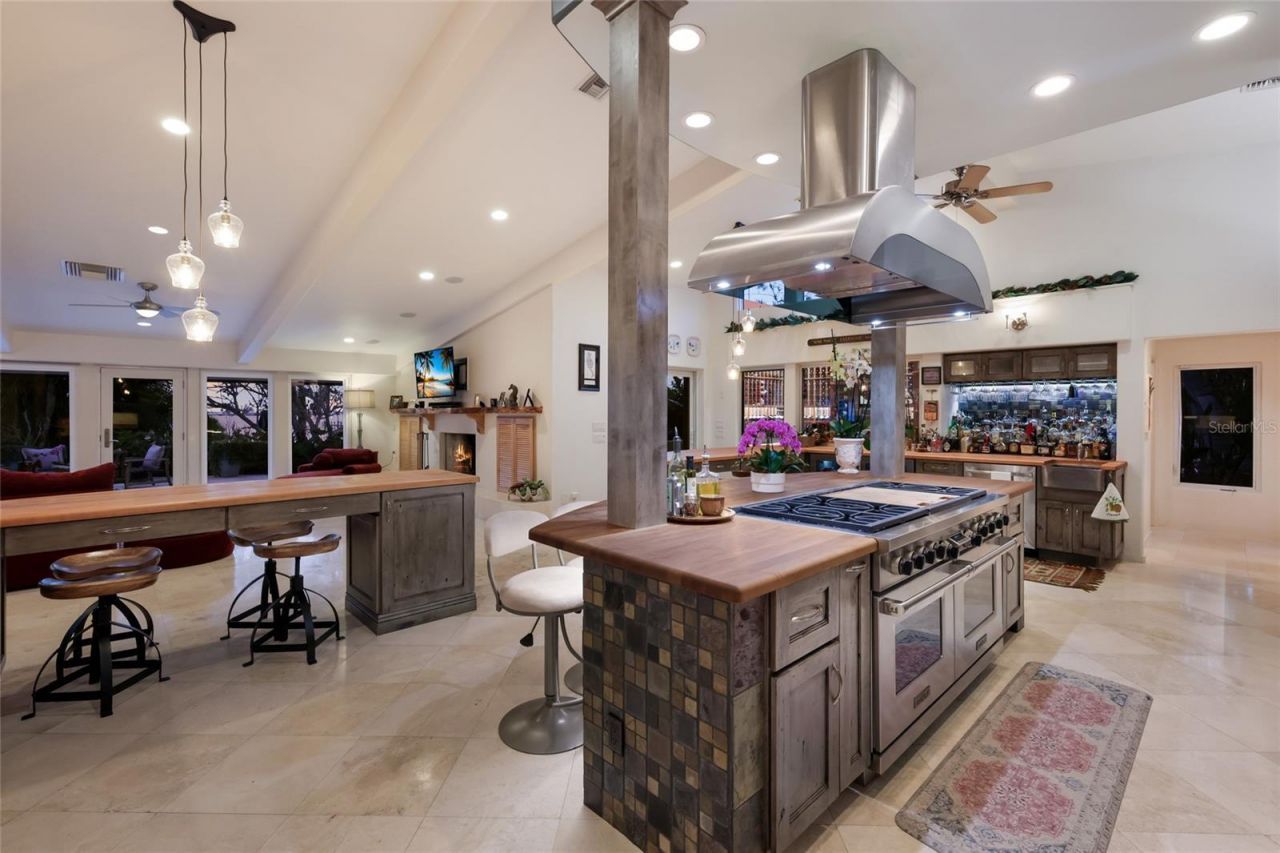 608 87th Street Court Nw, Bradenton, FL 34209 Photo