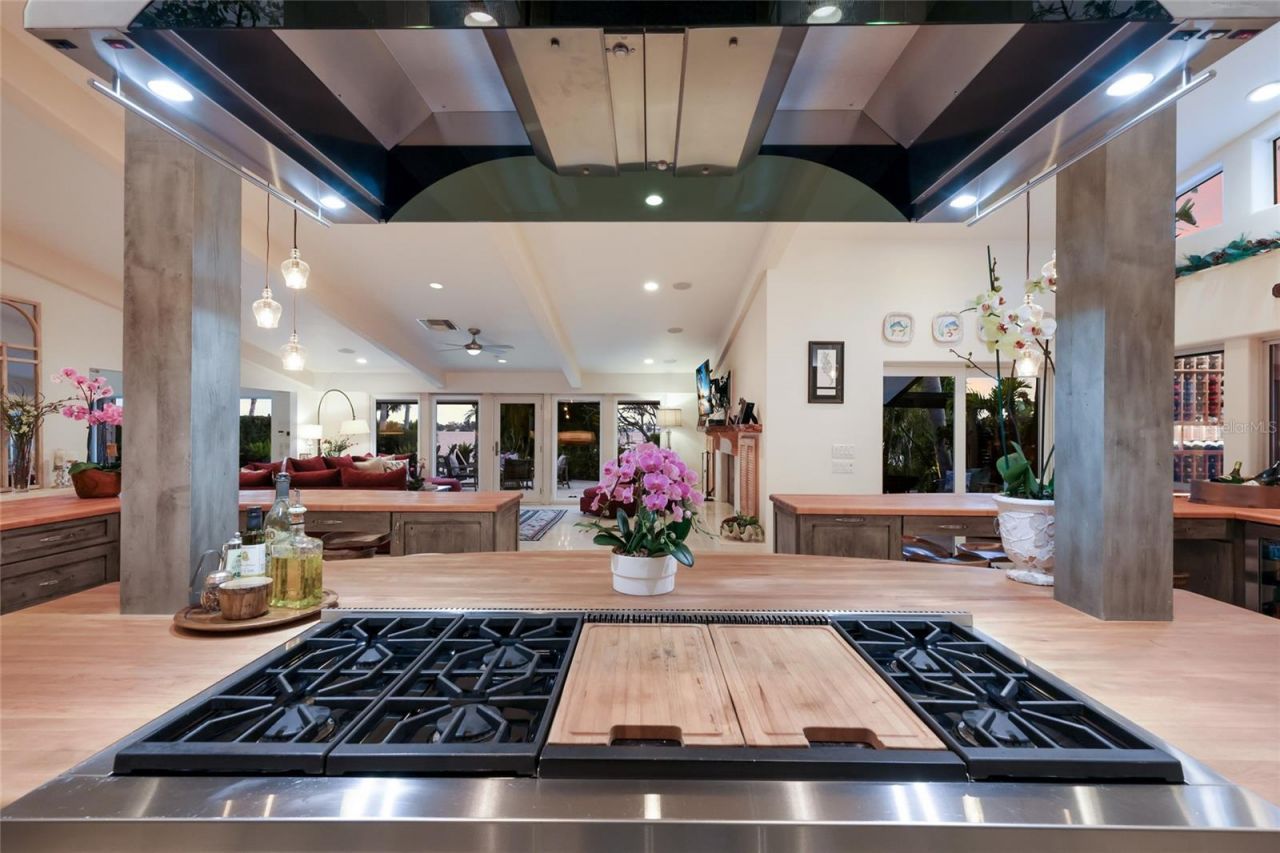 608 87th Street Court Nw, Bradenton, FL 34209 Photo