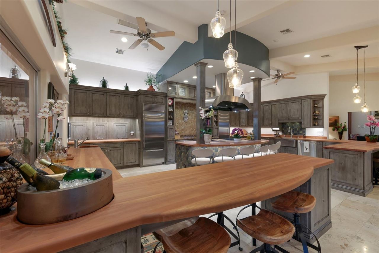 608 87th Street Court Nw, Bradenton, FL 34209 Photo