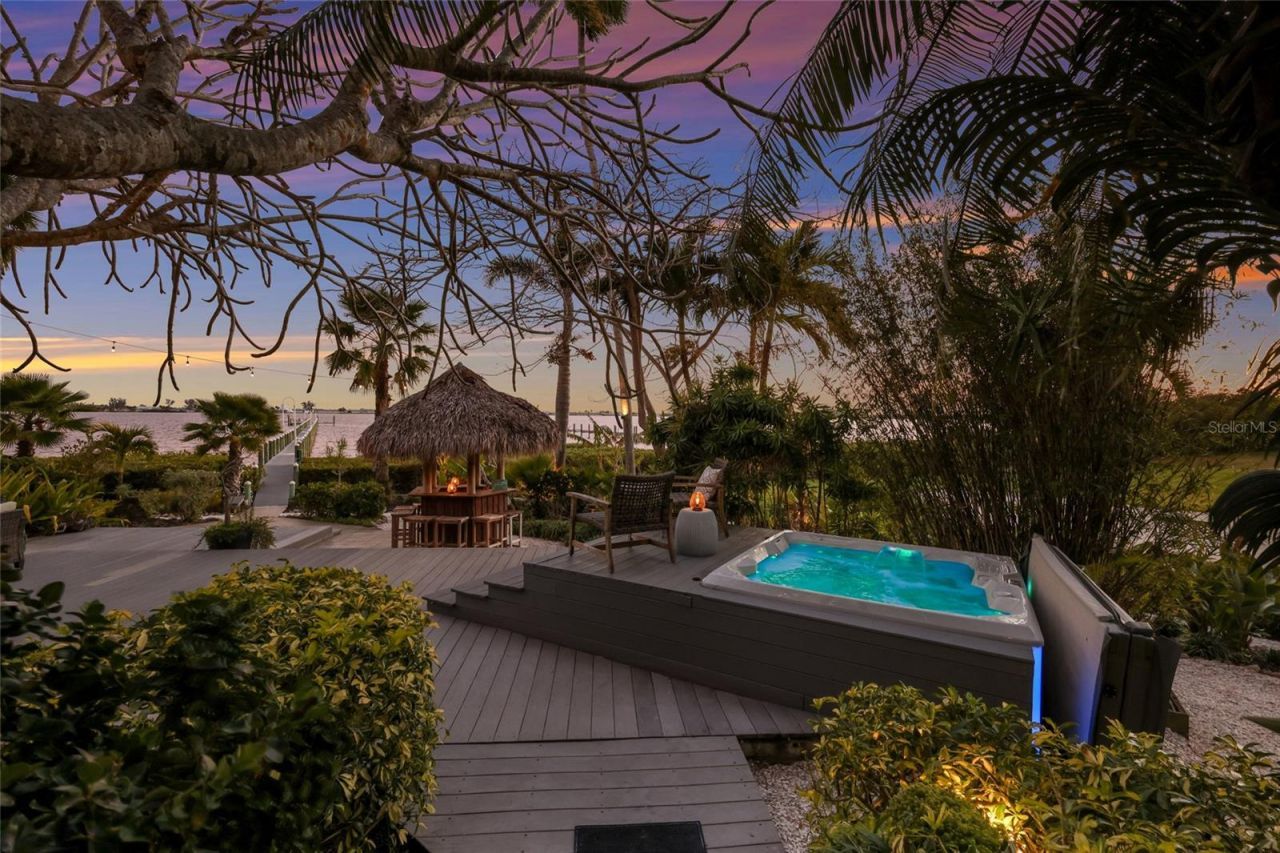 608 87th Street Court Nw, Bradenton, FL 34209 Photo