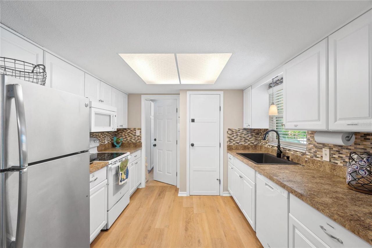 1000 Fruitland Avenue, Bradenton, FL 34207 Photo