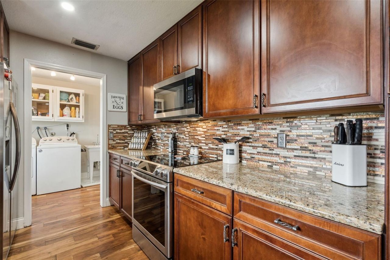 1330 Lake Mills Road , Chuluota, FL 32766 Photo