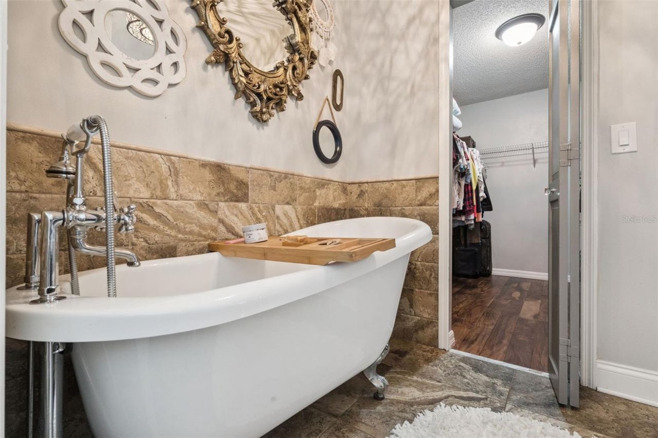 1330 Lake Mills Road , Chuluota, FL 32766 Photo