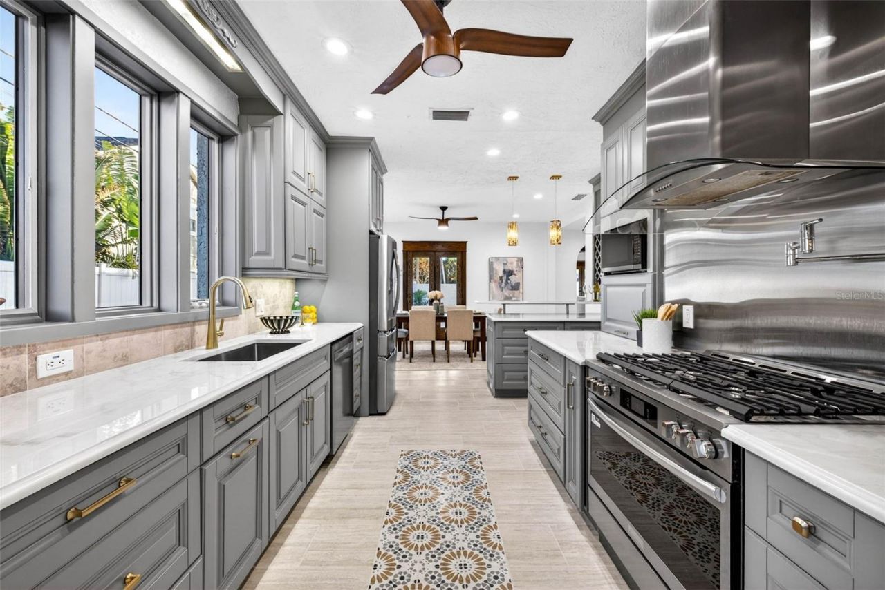 236 San Salvador Drive, Dunedin, FL 34698 Photo