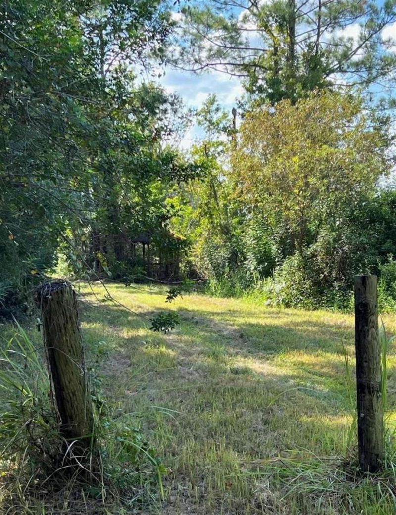 806 W Ariel Road , Edgewater, FL 32141 Photo