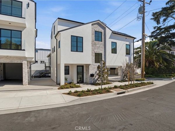 700 Iris, Corona Del Mar, CA 92625