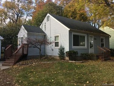 1240 WAGNER Avenue, Bloomfield Twp, MI 48302