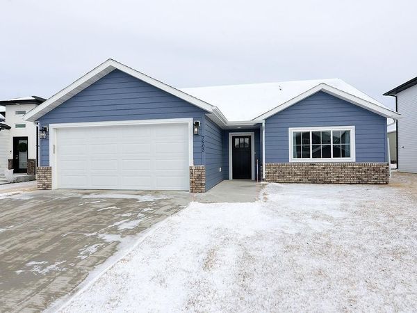 7903 BUCKTHORN Avenue , Horace, ND 58047