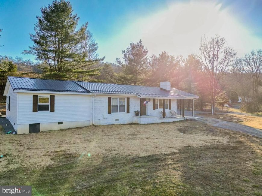 245 Oakwood Estates Road, Franklin, WV 26807 Main Photo