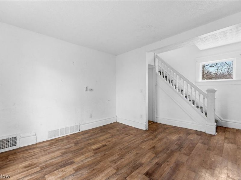 185 Stanton Avenue , Akron, OH 44301 Photo 5