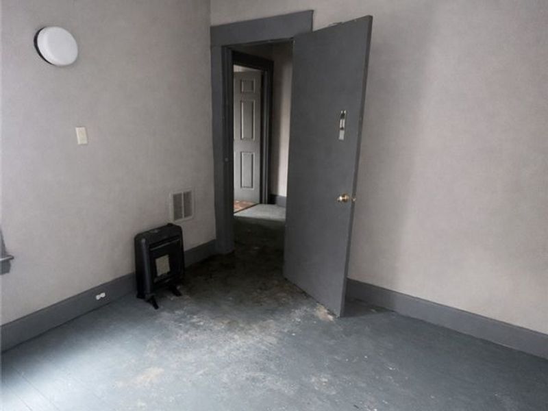 1818 Knowles Avenue , East Cleveland, OH 44112 Photo 14