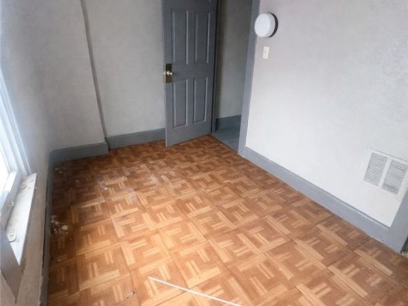 1818 Knowles Avenue , East Cleveland, OH 44112 Photo 17