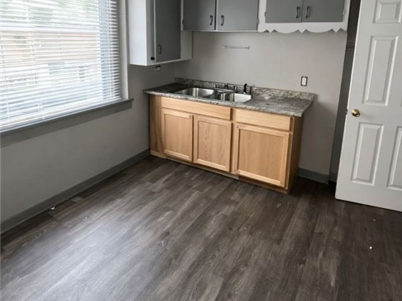 1818 Knowles Avenue , East Cleveland, OH 44112 Photo 19