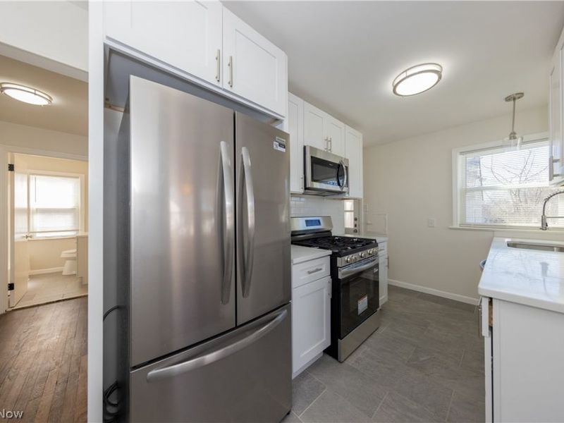 1560 Holmden Road , South Euclid, OH 44121 Photo 10