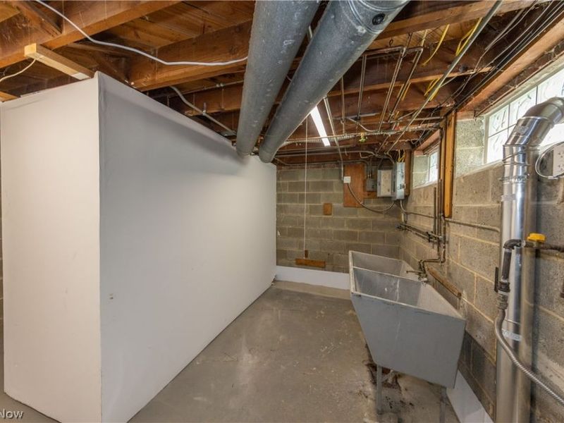 1560 Holmden Road , South Euclid, OH 44121 Photo 34