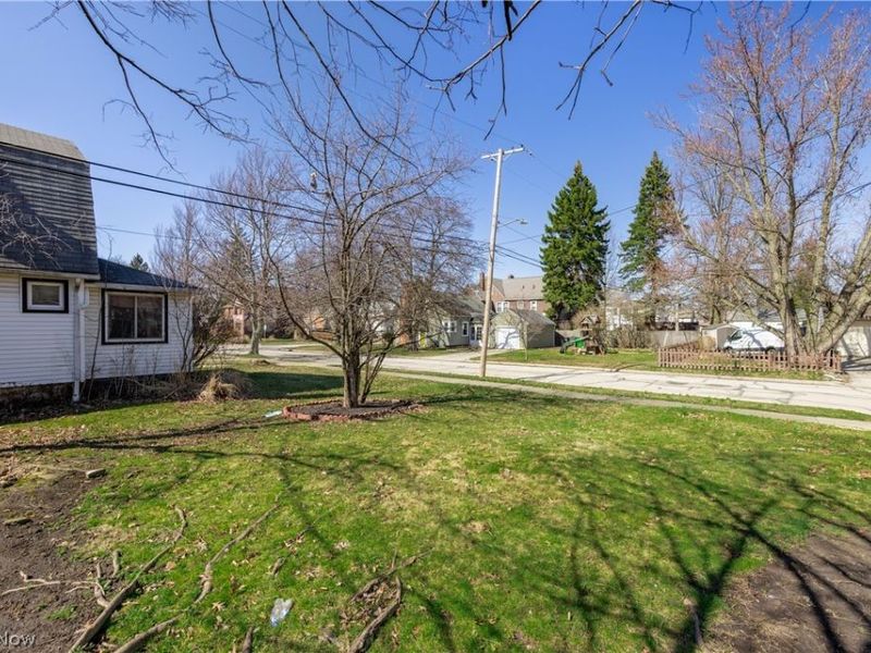 1560 Holmden Road , South Euclid, OH 44121 Photo 37