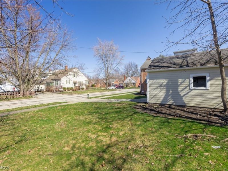 1560 Holmden Road , South Euclid, OH 44121 Photo 38