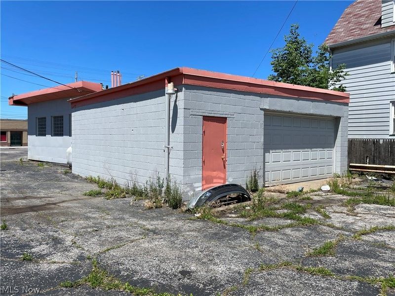 751 E 185th Street, Cleveland, OH 44119 Photo 3