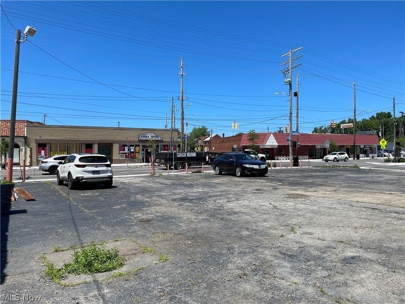 751 E 185th Street, Cleveland, OH 44119 Photo 6