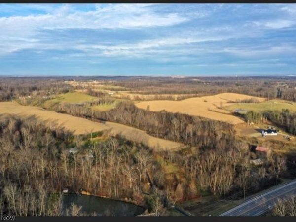 7515 West Pike , Zanesville, OH 43701