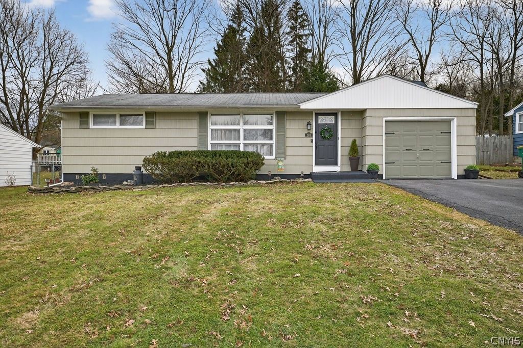 107 Sheraton Road, Syracuse, NY 13219 Main Photo