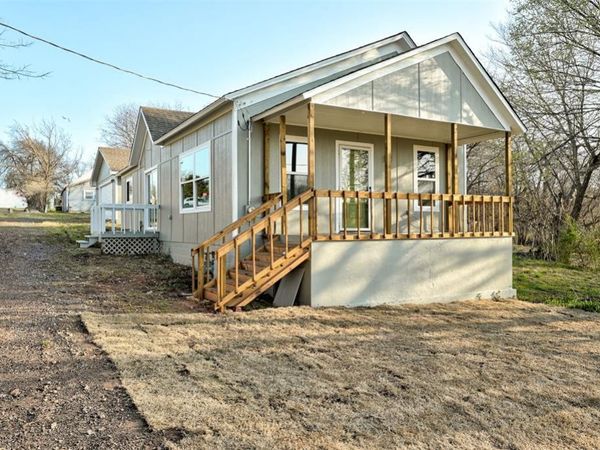 208 E 10th Street, Chandler, OK 74834