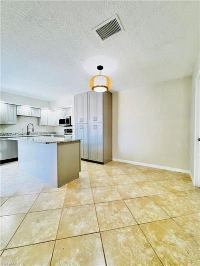 5205 Cedarbend Dr , Unit 4, Fort Myers, FL 33919 Photo