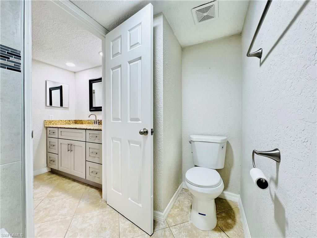 5205 Cedarbend Dr , Unit 4, Fort Myers, FL 33919 Photo