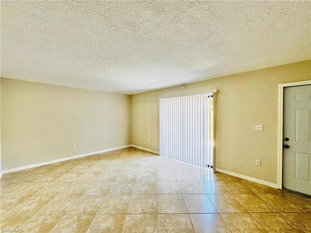 5205 Cedarbend Dr , Unit 4, Fort Myers, FL 33919 Photo