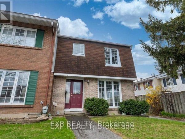 422 Kintyre Private, Ottawa, ON K2C3M7