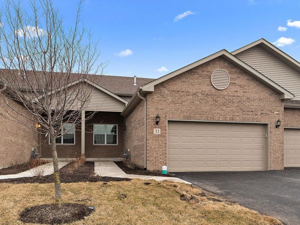 52 Olympus Drive, Tinley Park, IL 60477