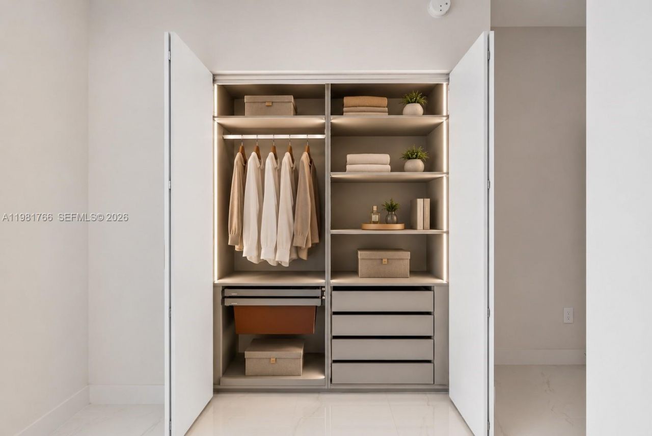 700 NE 24th St, Unit 2402, Miami, FL 33137 Photo