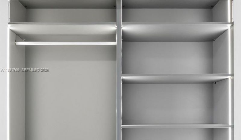 700 NE 24th St , Unit 2402, Miami, FL 33137 Photo