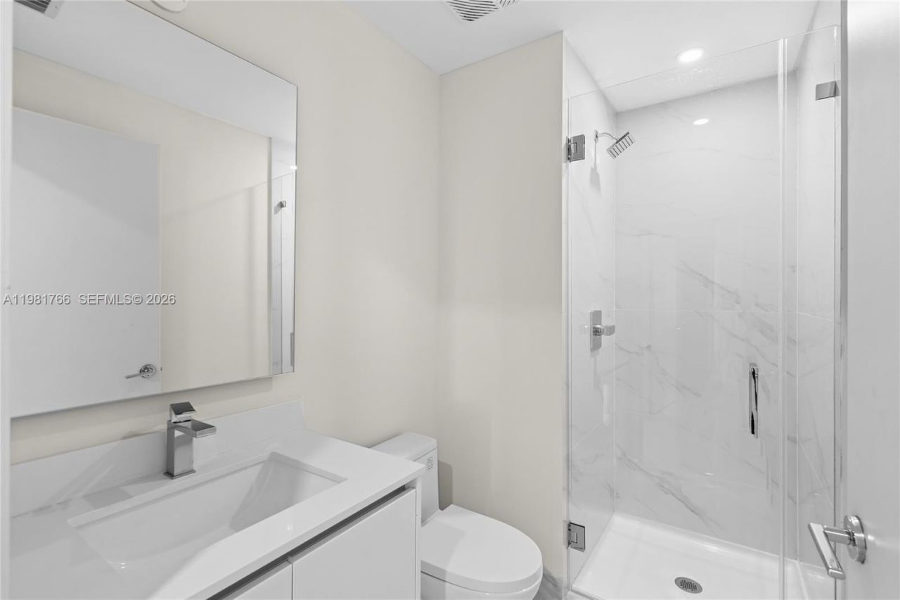 700 NE 24th St, Unit 2402, Miami, FL 33137 Photo