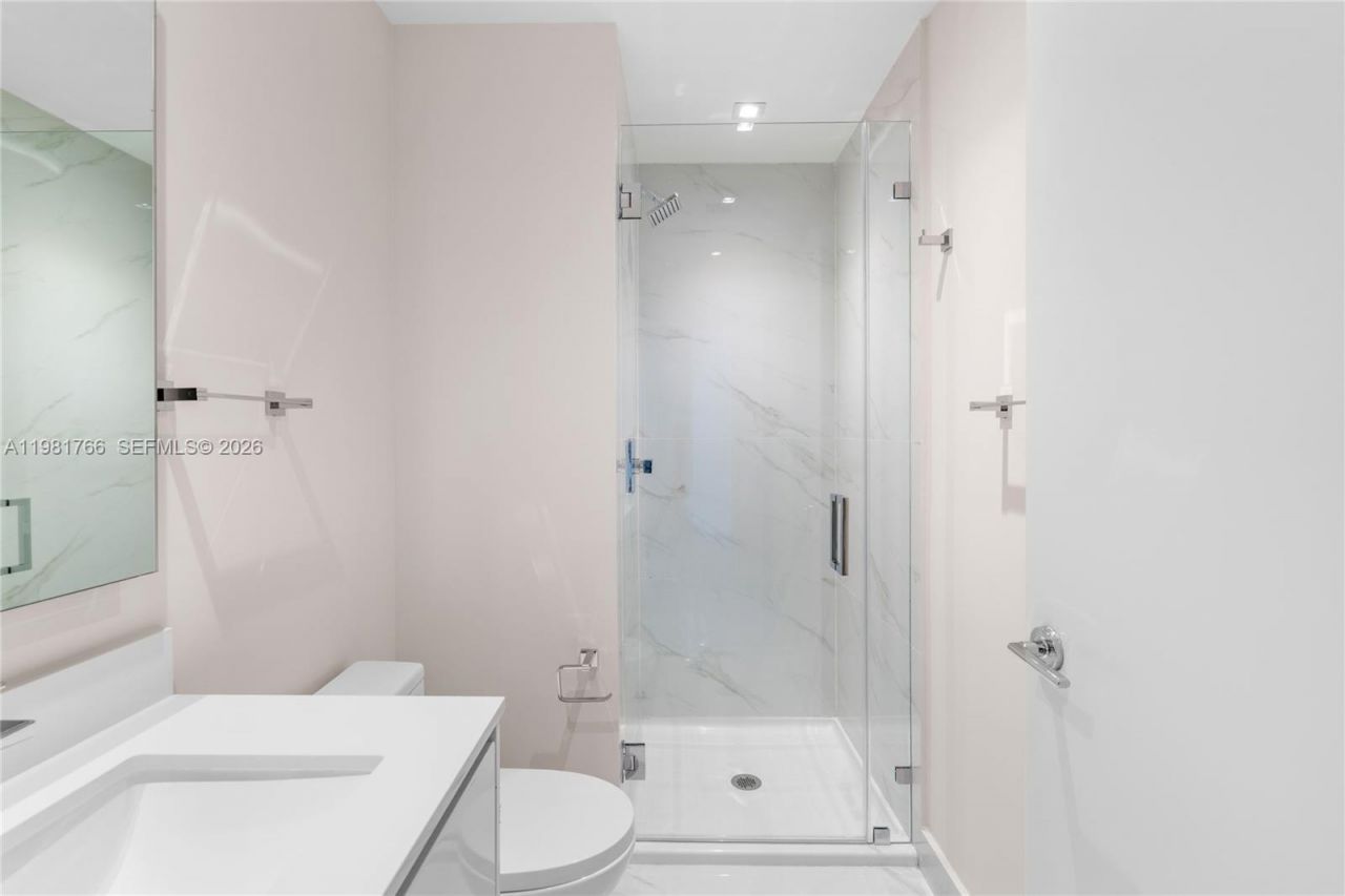 700 NE 24th St, Unit 2402, Miami, FL 33137 Photo