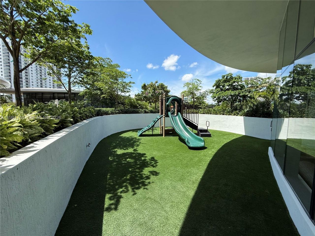 700 NE 24th St, Unit 2402, Miami, FL 33137 Photo