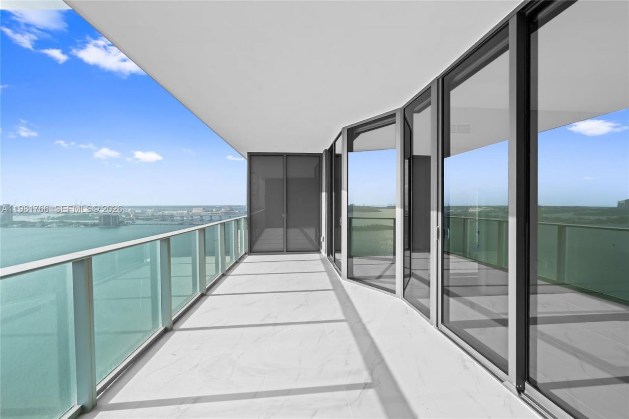 700 NE 24th St, Unit 2402, Miami, FL 33137 Photo