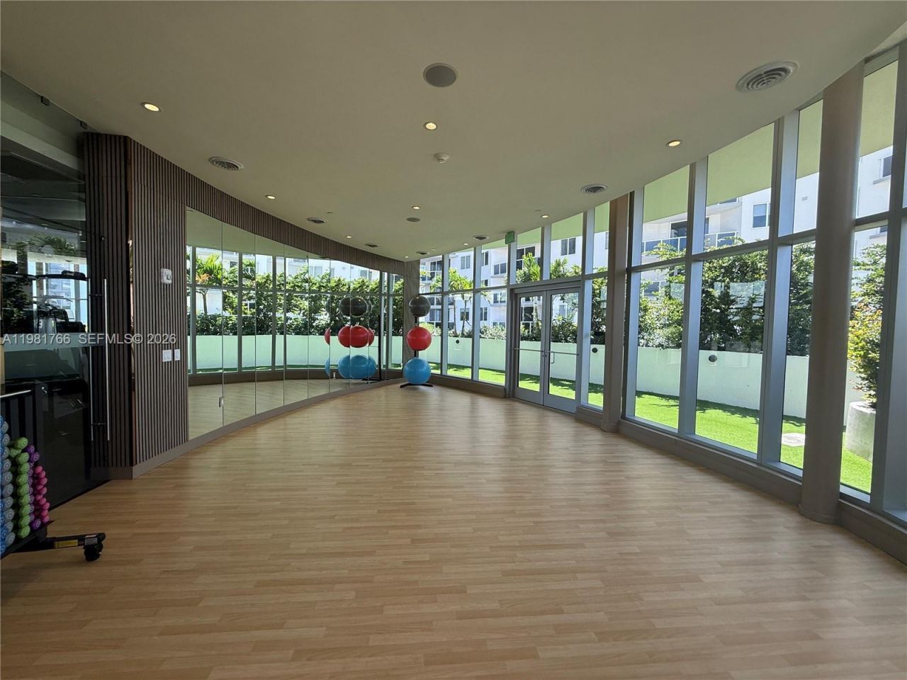 700 NE 24th St, Unit 2402, Miami, FL 33137 Photo
