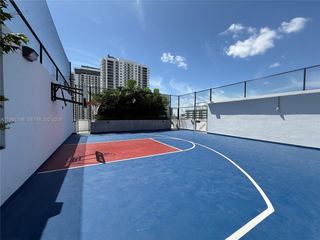 700 NE 24th St, Unit 2402, Miami, FL 33137 Photo