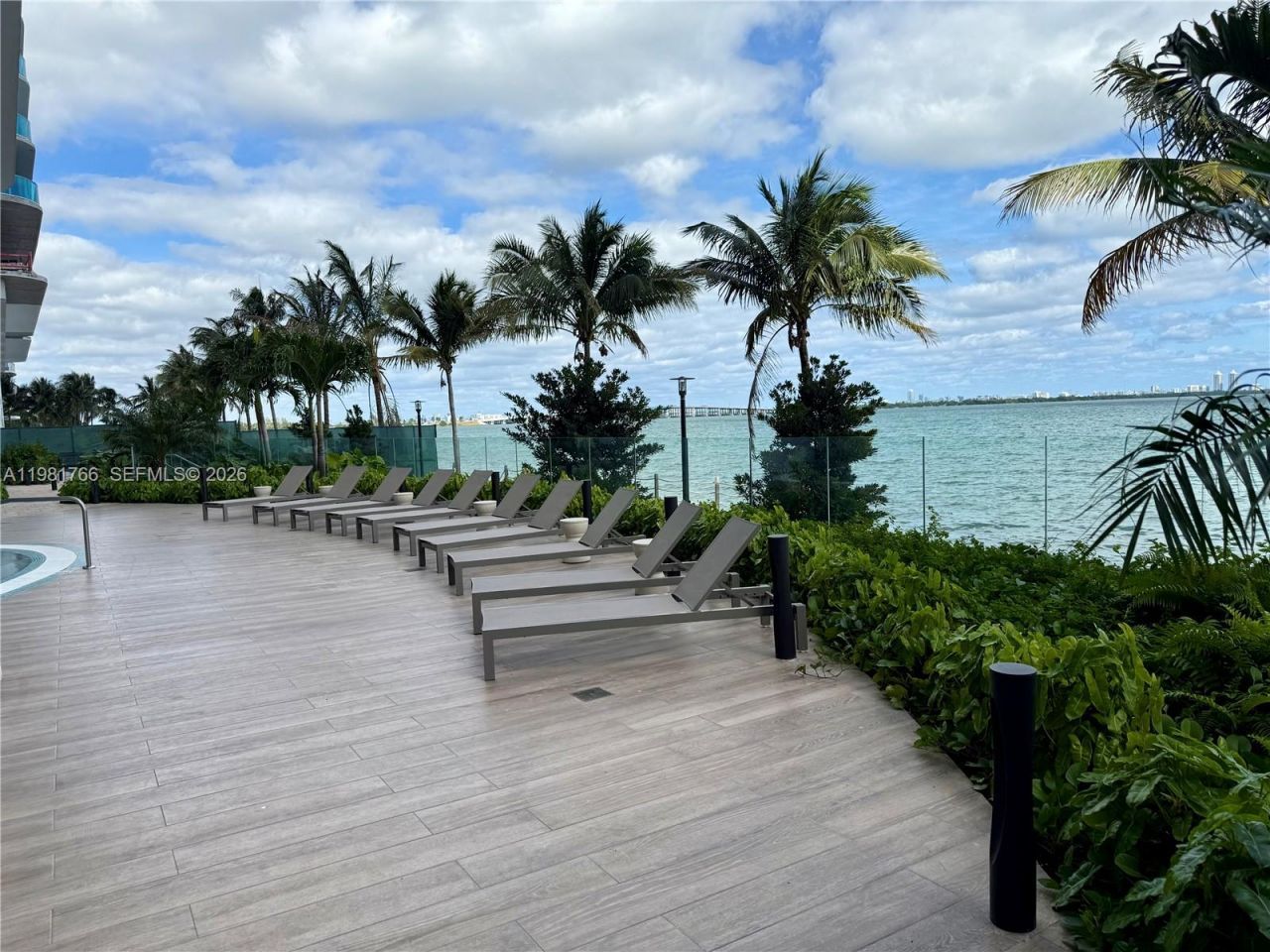 700 NE 24th St, Unit 2402, Miami, FL 33137 Photo