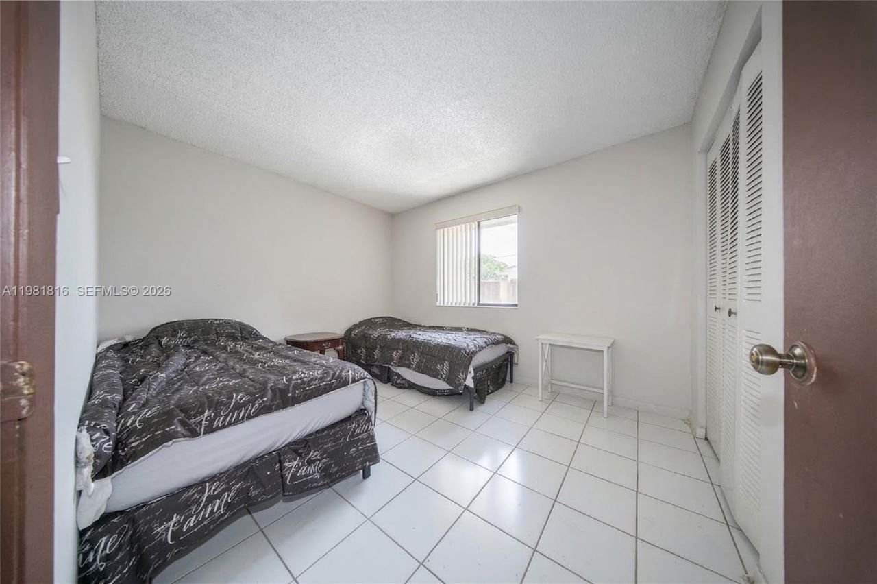 10710 NW 7th St , Unit 11B, Miami, FL 33172 Photo