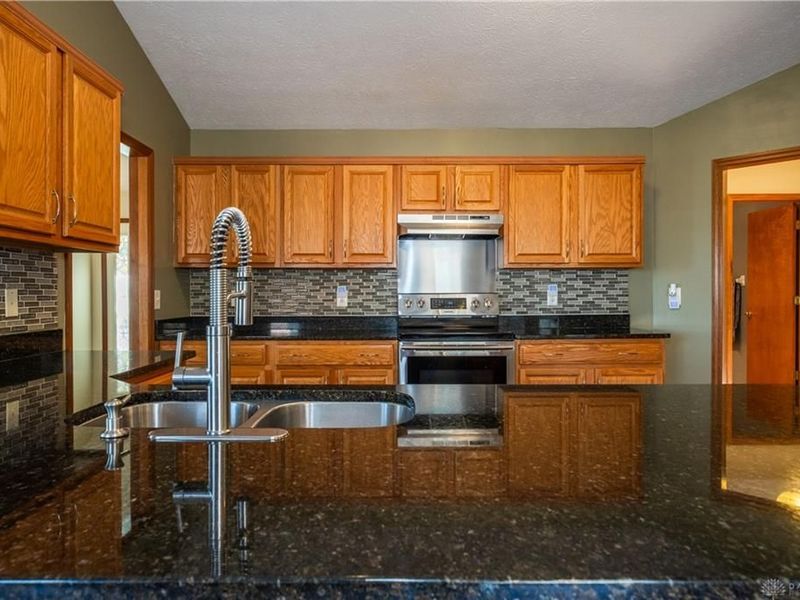 1501 Rockleigh Road, Centerville, OH 45458 Photo 9